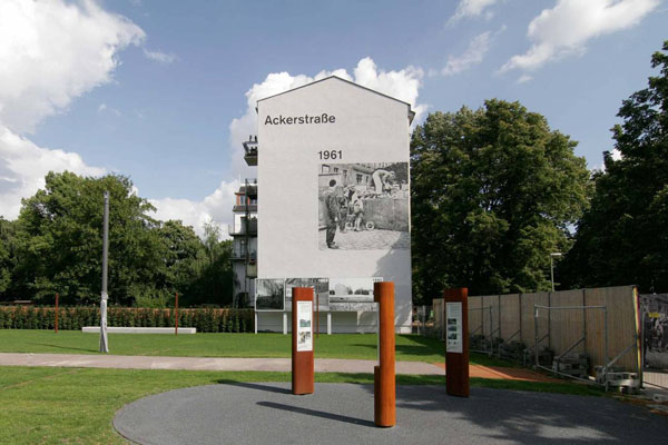 memorial site berlin wall – gable wall